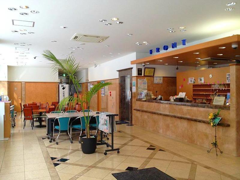 Toyoko Inn Hokkaido Asahikawa Ekimae Ichijo Dori Buitenkant foto