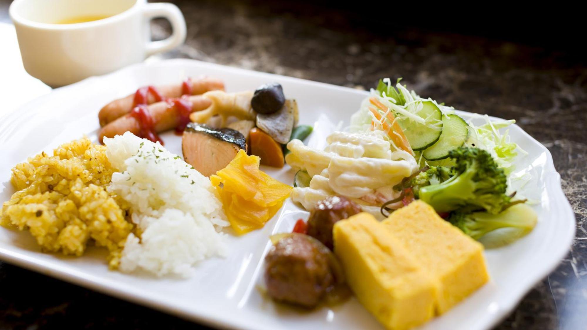 Toyoko Inn Hokkaido Asahikawa Ekimae Ichijo Dori Buitenkant foto